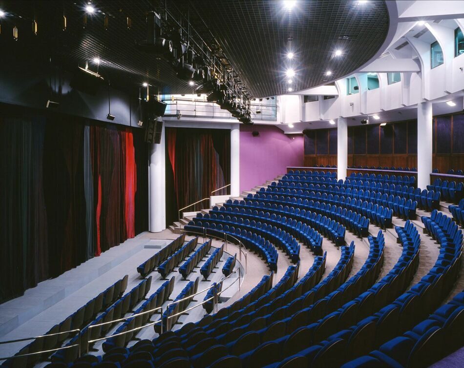 Театральные залы